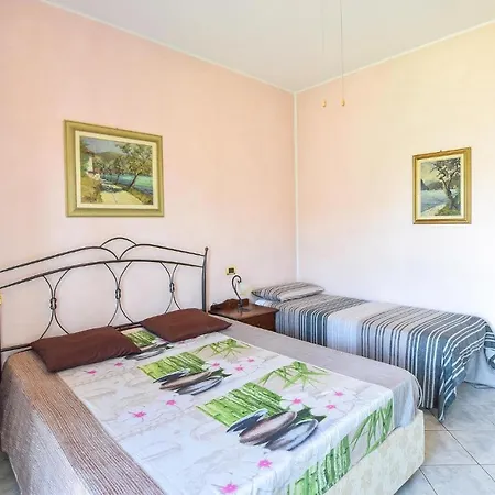 Apartment Amazing In With Kitchen Monte Isola